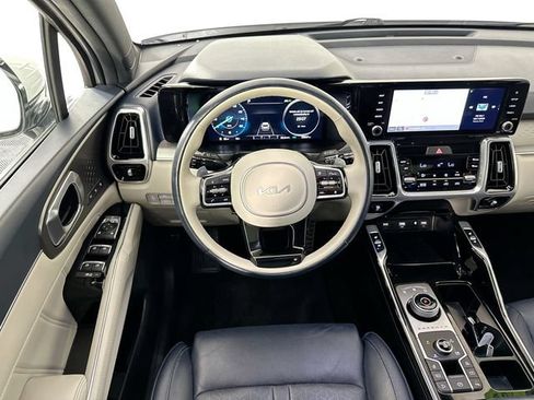 Used 2023 Kia Sorento SX Prestige AWD/4WD image 11