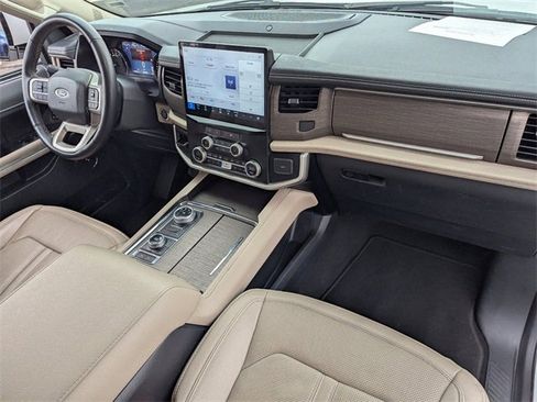Used 2024 Ford Expedition Max Limited image 12