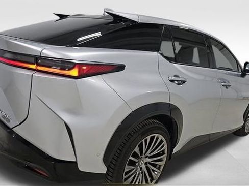 Used 2023 Lexus RZ 450e Premium w/ Accessory Package (2T) image 8
