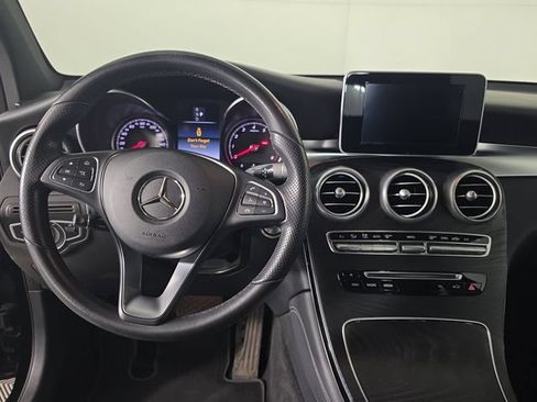 Used 2018 Mercedes-Benz GLC 300 4MATIC image 9