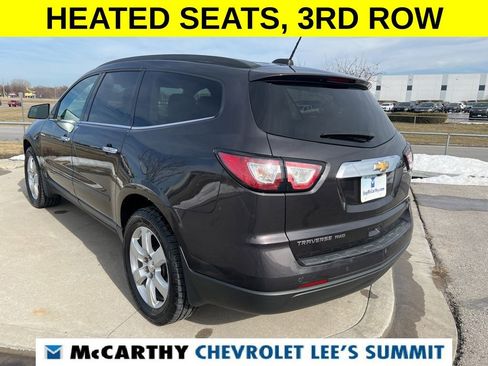 Used 2017 Chevrolet Traverse LT w/ Style and Technology Package image 12