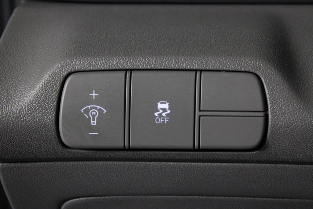 Certified 2026 Hyundai Elantra Sport FWD image 25