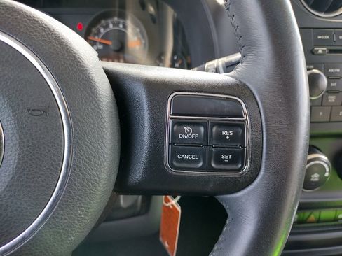 Used 2017 Jeep Patriot High Altitude image 22