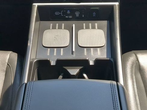 Certified 2025 Hyundai Santa Fe Limited FWD image 18