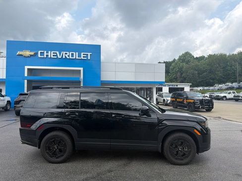 Used 2025 Hyundai Santa Fe XRT AWD/4WD image 2