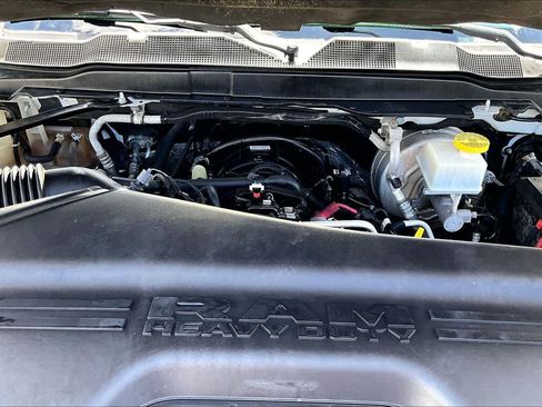 Used 2019 RAM 2500 Big Horn AWD/4WD image 32