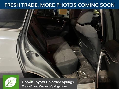 Used 2021 Toyota RAV4 XLE image 14