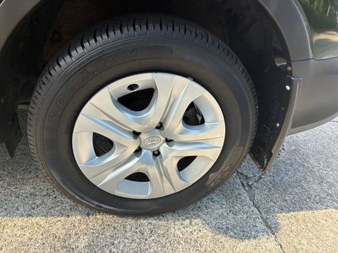 Used 2013 Toyota RAV4 LE FWD image 19