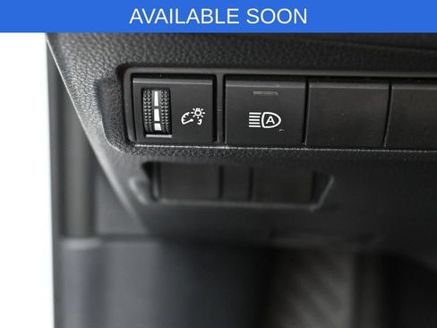 Used 2024 Toyota Corolla Cross LE FWD image 13