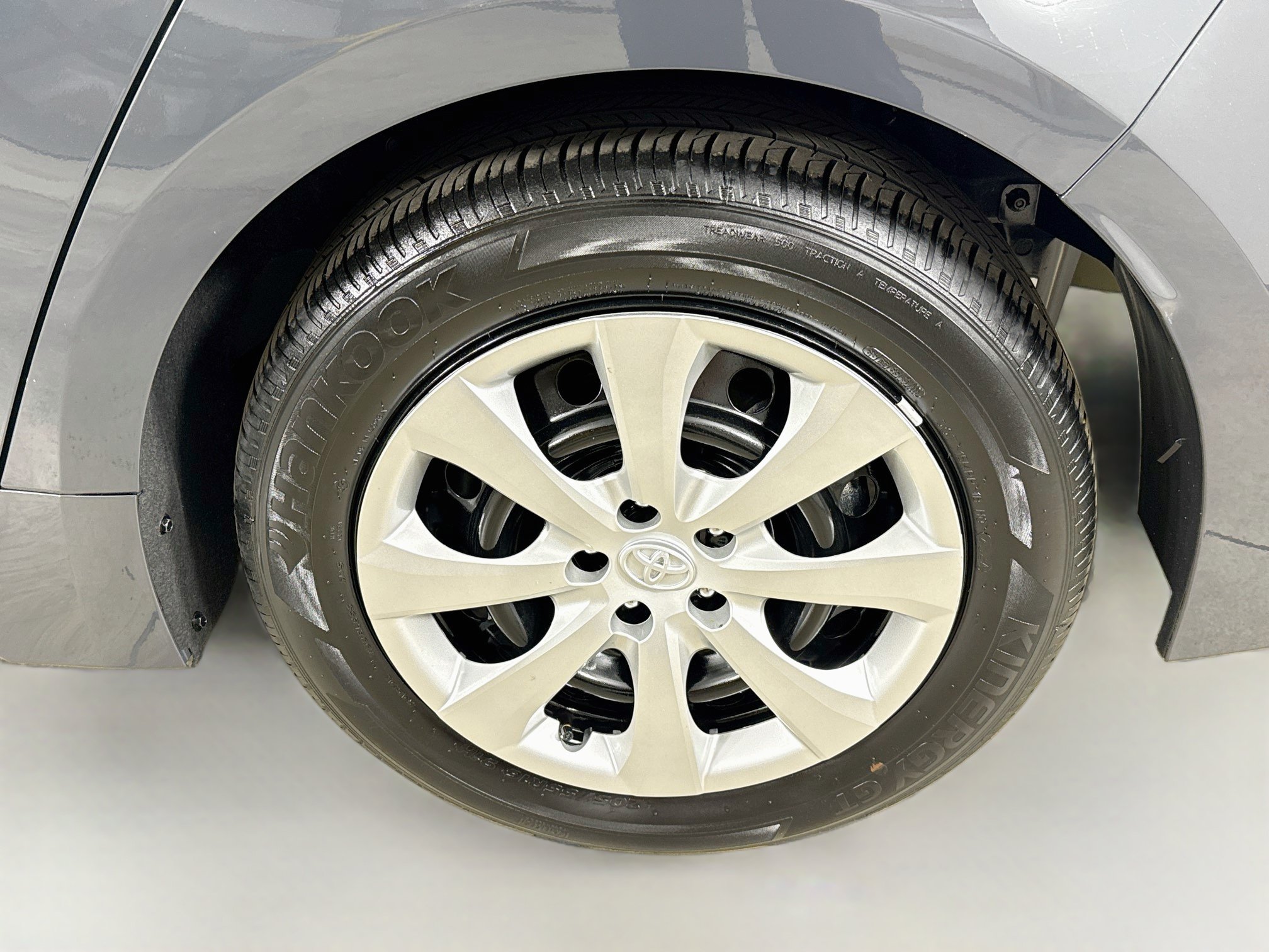 Certified 2025 Toyota Corolla LE FWD image 30