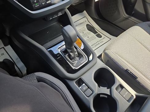 Used 2025 Subaru Forester Premium AWD/4WD image 25