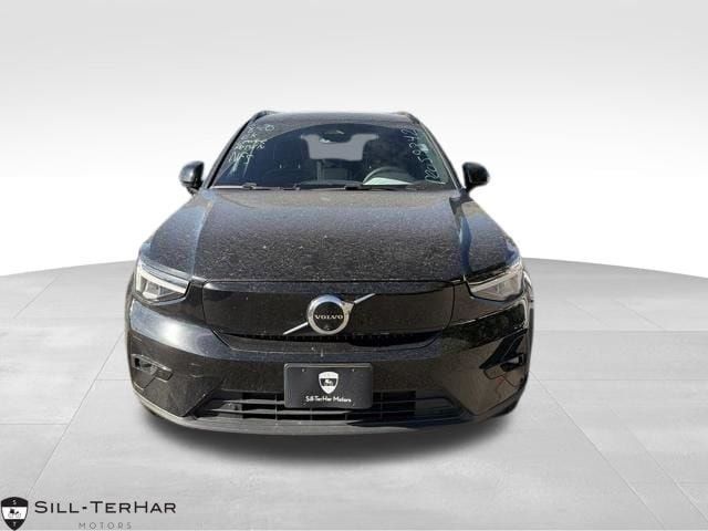 Used 2023 Volvo XC40 Recharge Plus w/ Protection Package Premier AWD/4WD image 1