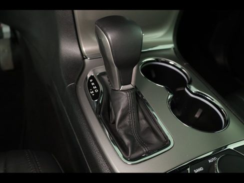 Used 2021 Jeep Grand Cherokee Limited image 16