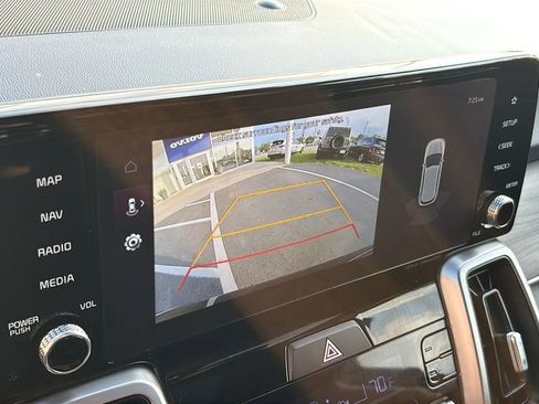 Used 2023 Kia Sorento S w/ Panoramic Sunroof Package AWD/4WD image 17