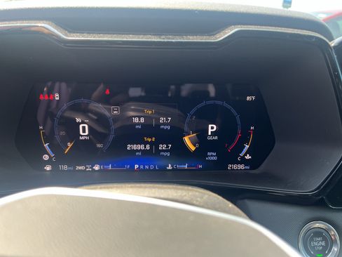 Used 2025 Chevrolet Colorado Z71 AWD/4WD image 3