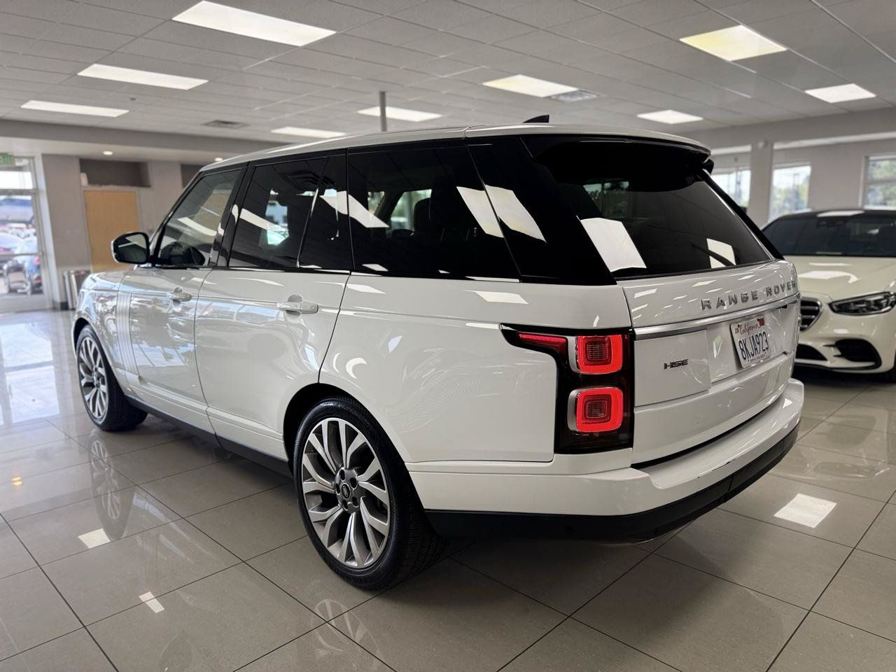 Used 2019 Land Rover Range Rover HSE AWD/4WD image 7