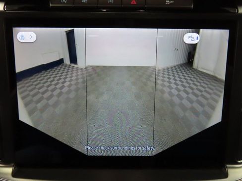 Used 2024 Ford F150 Lariat w/ Equipment Group 502A High image 18