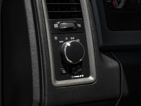 Used 2016 RAM 2500 Tradesman w/ Chrome Appearance Group AWD/4WD image 35