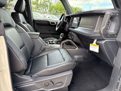 New 2025 Ford Bronco Badlands image 22