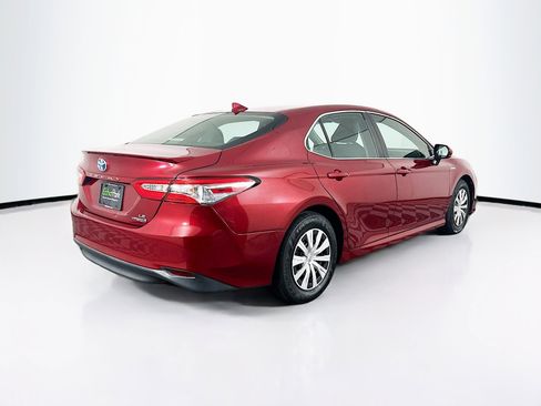 Used 2019 Toyota Camry LE image 9
