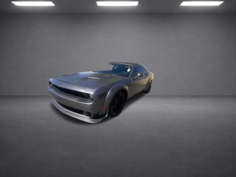 Used 2017 Dodge Challenger R/T RWD image 27