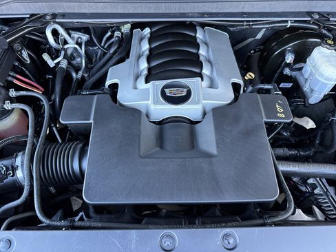 Used 2019 Cadillac Escalade Luxury image 36