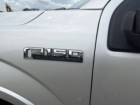 Used 2018 Ford F150 Lariat w/ Equipment Group 502A Luxury AWD/4WD image 8