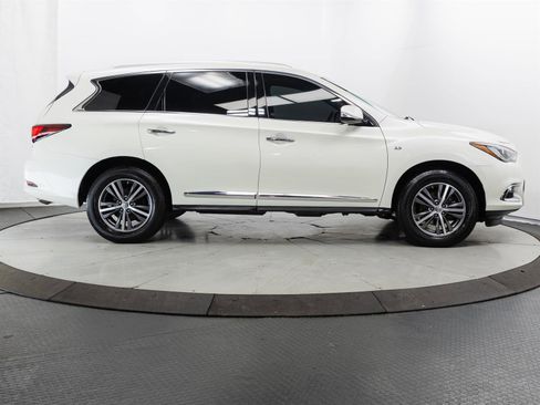 Used 2017 INFINITI QX60 AWD w/ Premium Package image 13