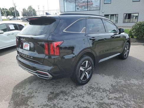 Used 2022 Kia Sorento S FWD image 4