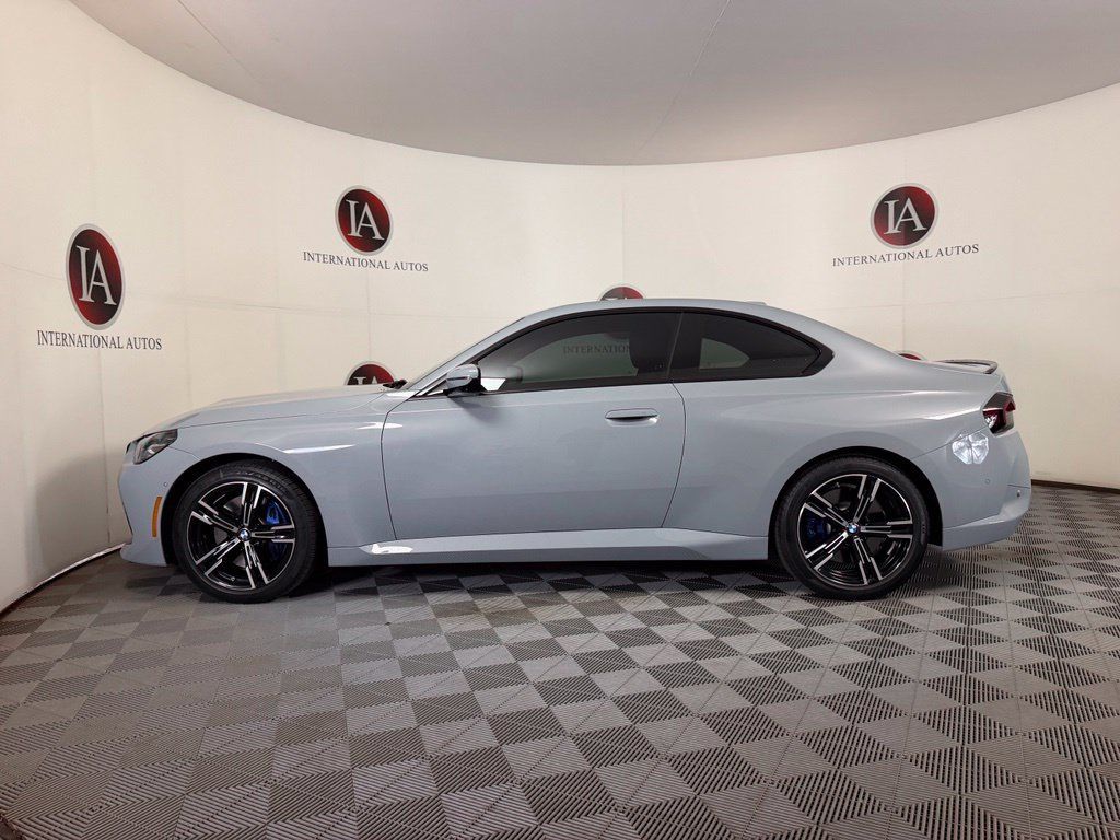 Used 2025 BMW 230i xDrive Coupe w/ M Sport Package AWD/4WD image 6