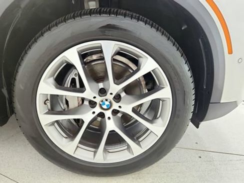 Used 2024 BMW X5 sDrive40i w/ Premium Package RWD image 78