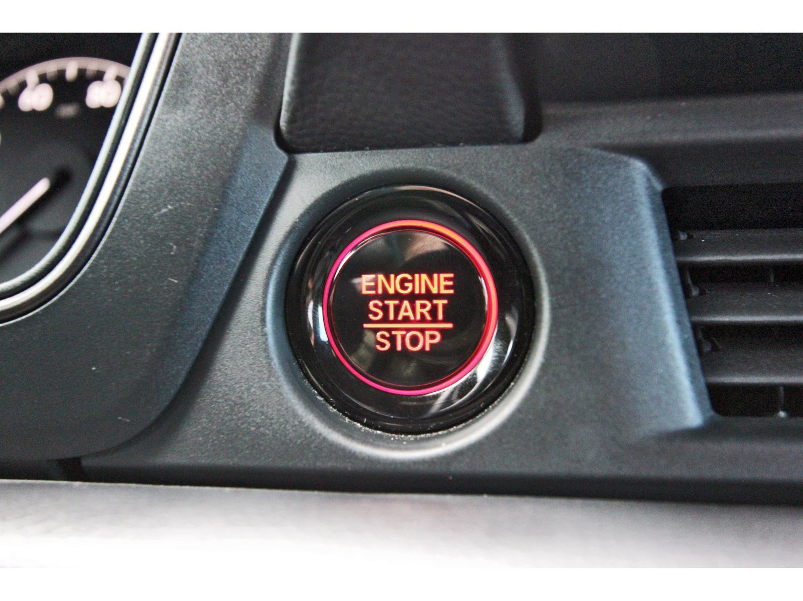 Used 2024 Honda Pilot TrailSport image 24