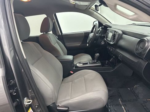 Used 2019 Toyota Tacoma SR w/ SR Convenience Package image 26