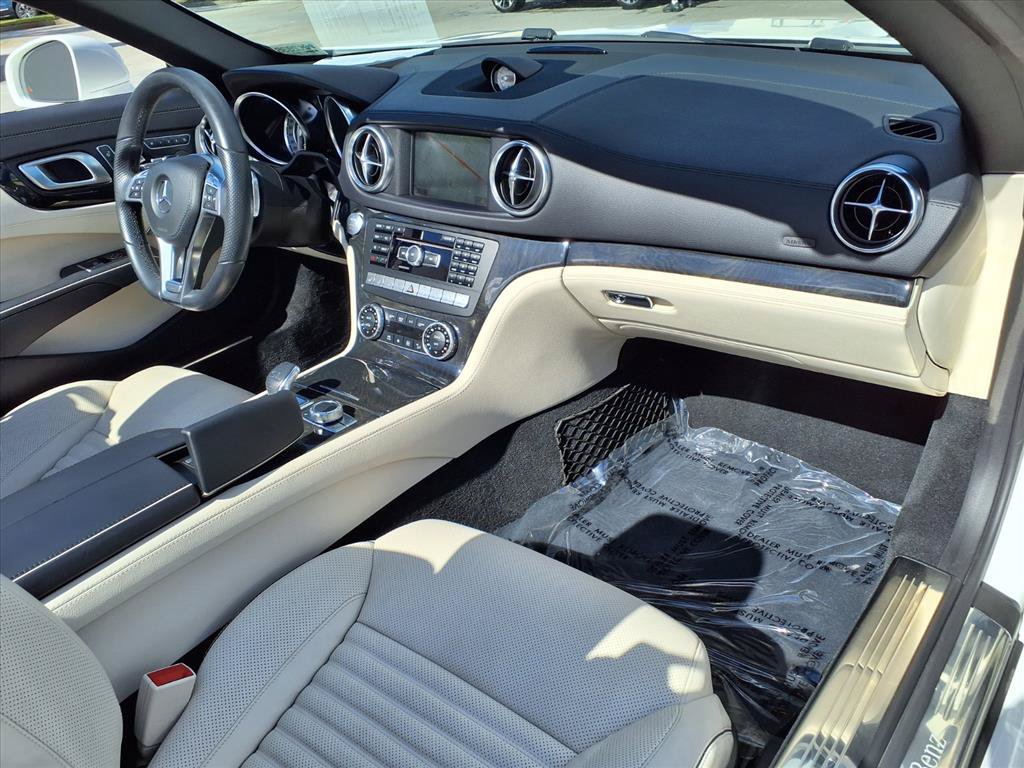Used 2016 Mercedes-Benz SL 550 image 8
