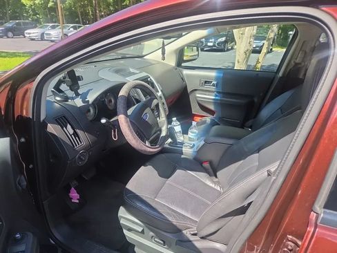 Used 2010 Ford Edge SEL FWD image 5