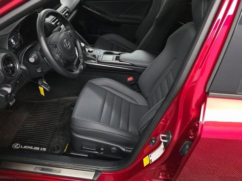 Used 2023 Lexus IS 500 image 3