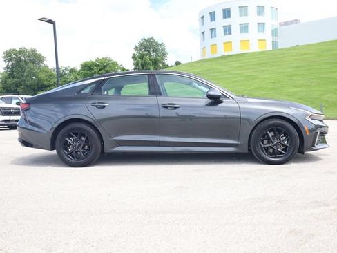 Used 2025 Kia K5 LXS FWD image 4