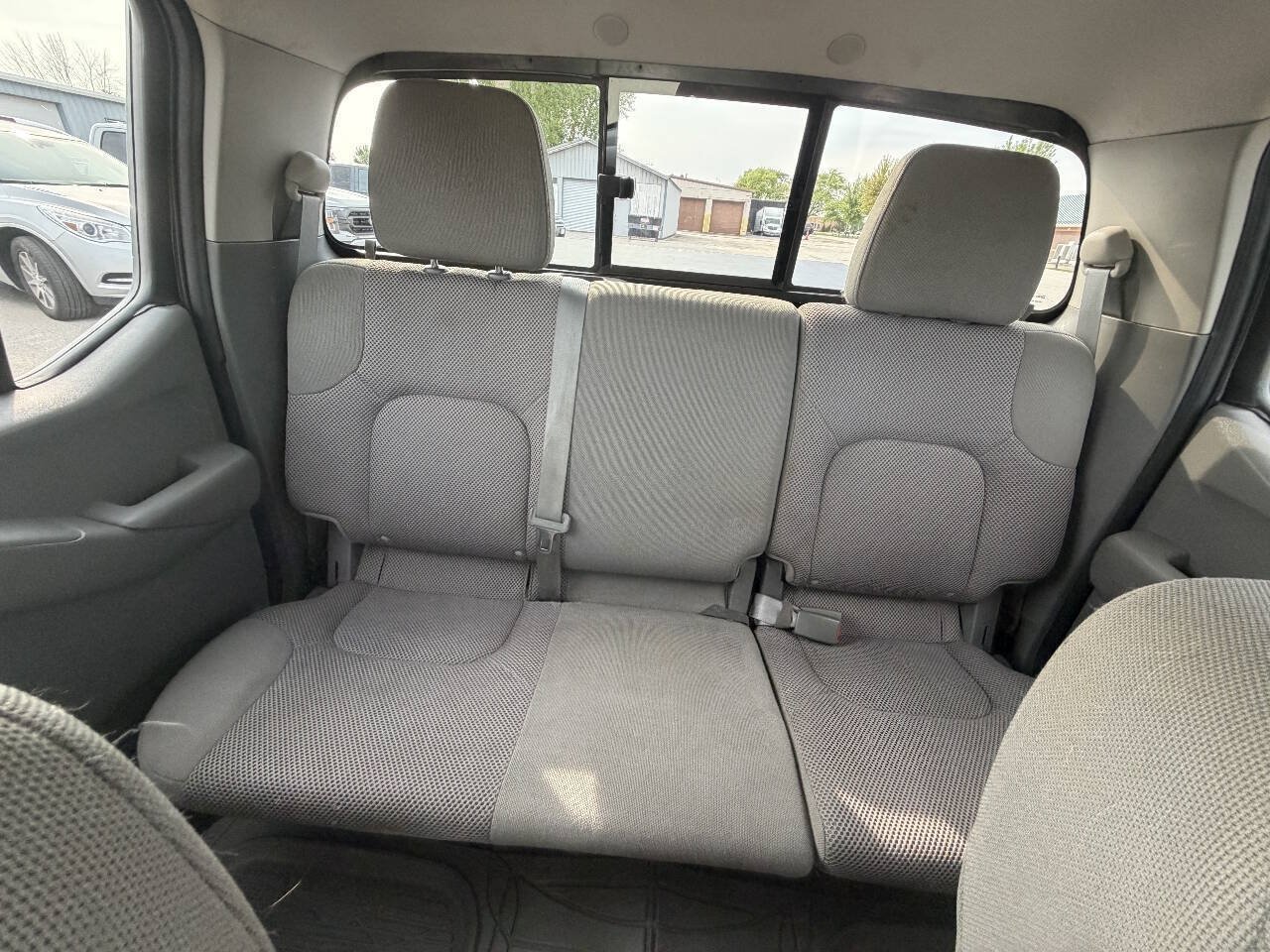 Used 2018 Nissan Frontier SV AWD/4WD image 26