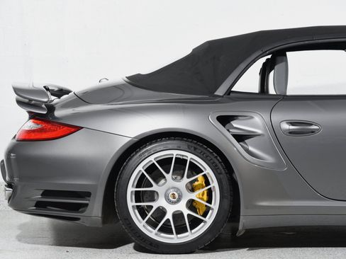 Used 2011 Porsche 911 Turbo S AWD/4WD image 31