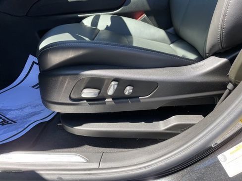 Used 2024 Cadillac XT5 Premium Luxury image 15