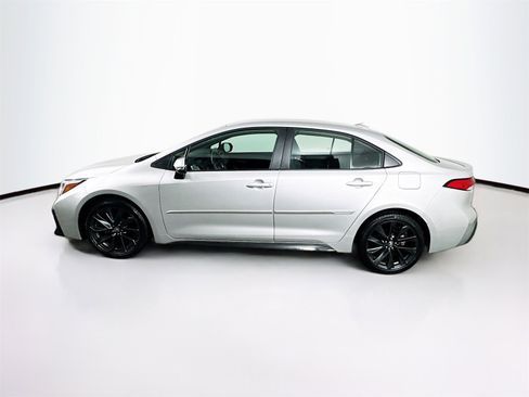 Certified 2025 Toyota Corolla SE image 4