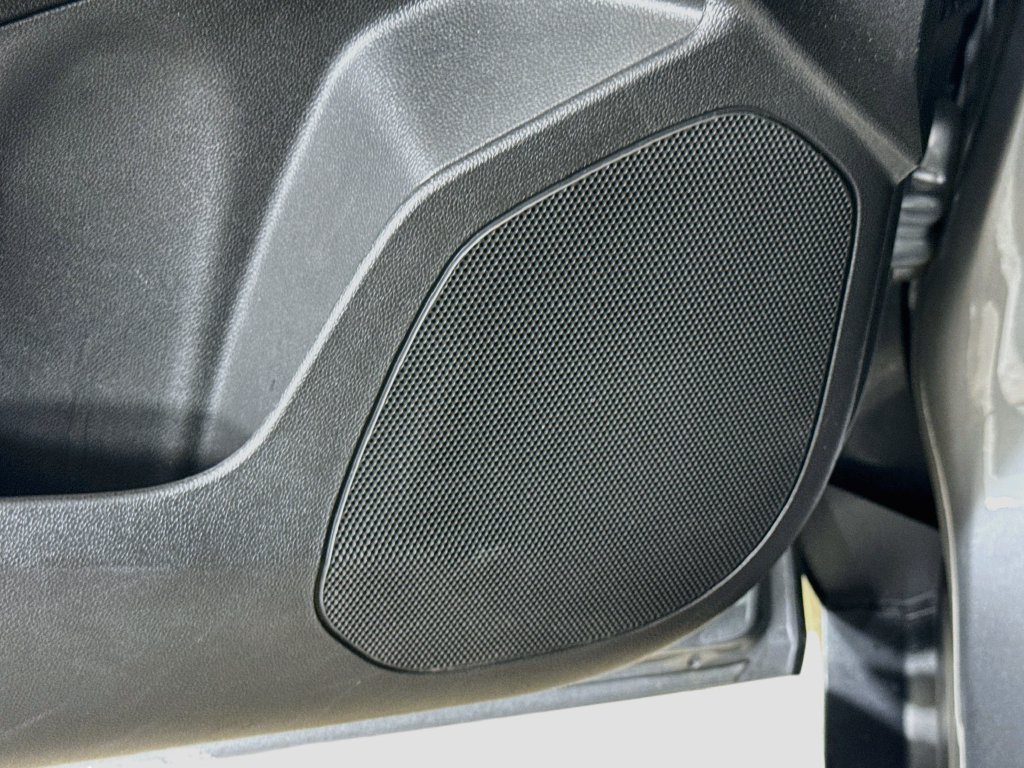 Used 2024 Chevrolet Trax RS w/ Driver Confidence Package FWD image 20