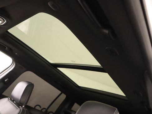 Used 2025 Jeep Grand Cherokee L Limited image 17