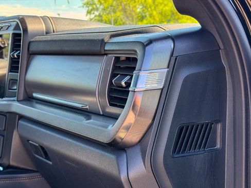Used 2024 Ford F250 Platinum image 11