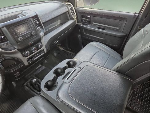 Used 2024 RAM 3500 Tradesman w/ Chrome Appearance Group AWD/4WD image 11