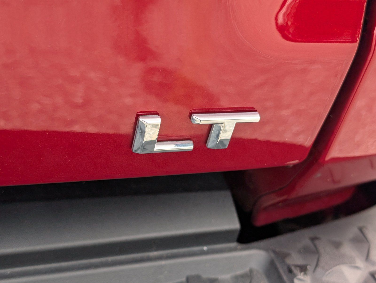 Used 2024 Chevrolet Colorado LT w/ LT Convenience Package II AWD/4WD image 10