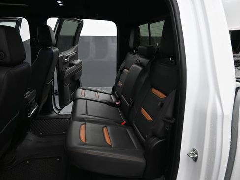 Used 2024 GMC Sierra 1500 AT4 w/ Technology Package image 11