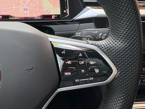 Used 2023 Volkswagen Arteon SEL w/ Arteon MDO Package AWD/4WD image 18