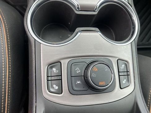 Used 2023 GMC Terrain AT4 AWD/4WD image 28