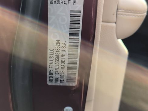 Used 2021 Jeep Grand Cherokee L Limited RWD image 14